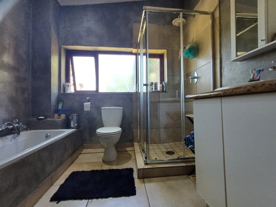 4 Bedroom Property for Sale in Songloed North West